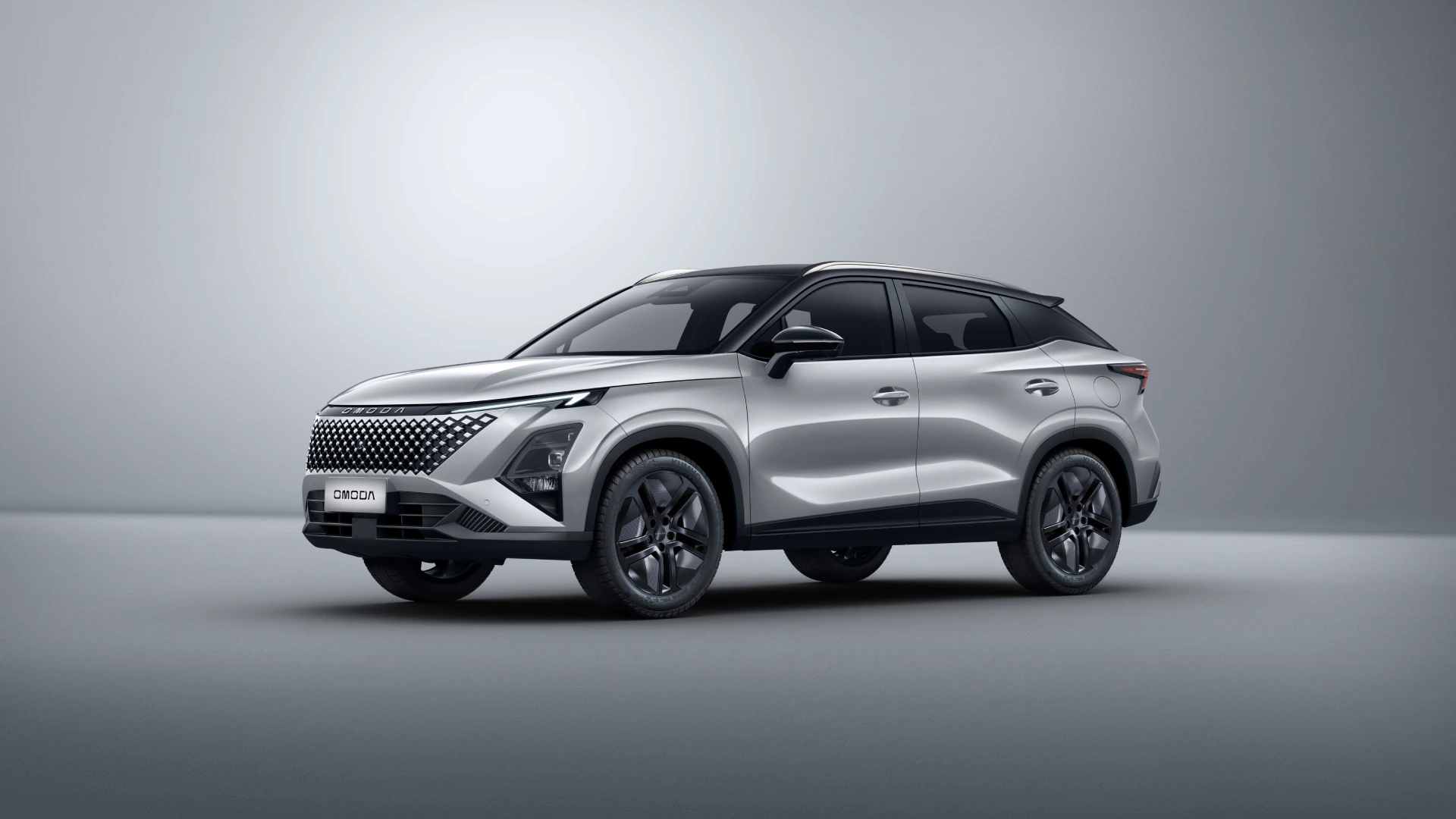 Omoda 5 Siyah-Gümüş